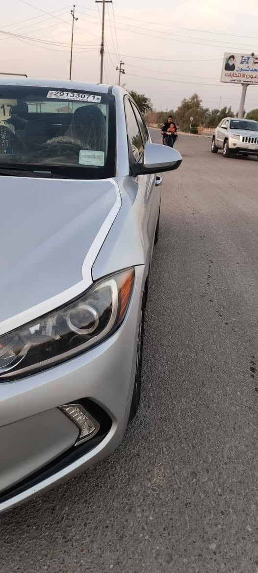 النترا 2017 فول مواصفات رقم بصره بيه قطعتين ع البارد جمالغ مامي وبنيد شي بسيط  مكانه السياره 
ميسان المجر الكبير نقصها رواجز بس كله شغاله ***********
