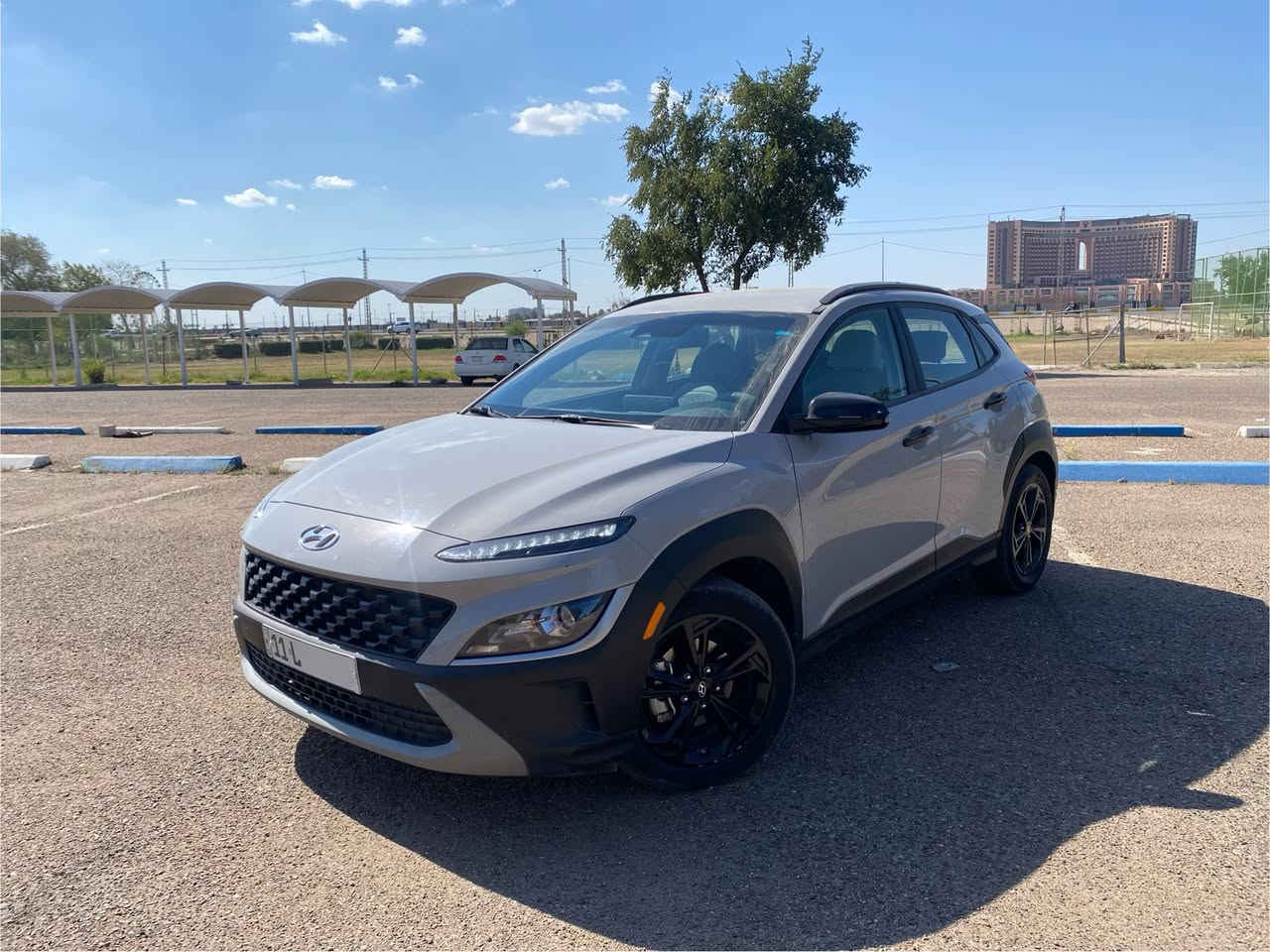 كونا 2023
لون إسمنتي داخل ابيض ماشيه 30 الف فقط 
فول مواصفات بصمة تشغيل عن بعد شاشه جبيره رادرات 360 اشاير بالمري نقط عمياء كشن كهرباء
صور الحادث مرفقة 
سيارة كلش جديدة كير محرك تبريد كله بلادي ما مفتوح بي برغي
محرك 2000 دوش المرغوب 
رقم بغداد باسمي تحويل مباشر 
سعر 155 وبي مجال بسيط 
مكان السيارة بغداد 
***********
