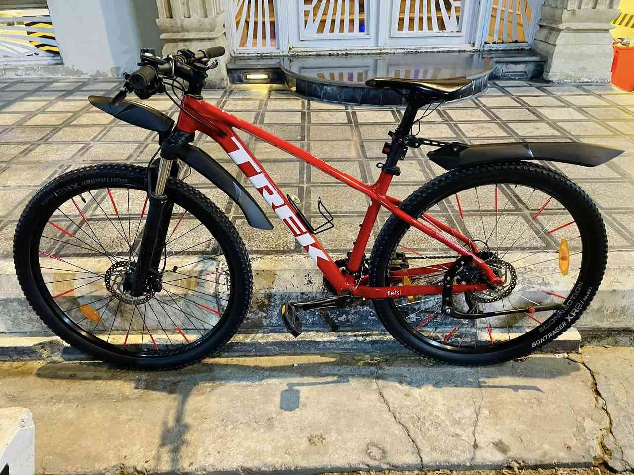 السلام عليكم 
للبيع حجم 29 فريم M
2020🇺🇸
موقع الدراجة بغداد 
السعر 585 الف 
للاستفسار…
***********
