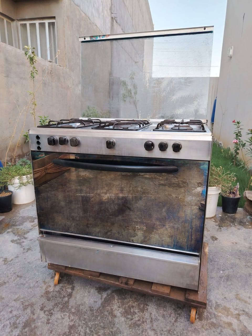 طباخ غاز تركي  بحالة زينة 🔥
الطباخ كامل شغال وما بي أي عطل، كل العيون تشتغل والفرن هم شغال.
نظيف ومستعمل
السعر: 100
المكان: بعقوبة كاطون الرحمة 
للتواصل: واتساب فقط ***********
