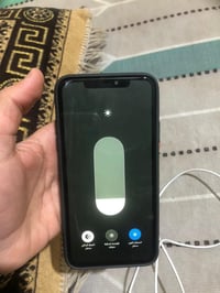 ١١ برو ماكس • ٢٥٦ • شاشة مبدلة