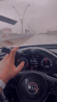 اسلام عليكم K52018اصل السيارهً (ادوات ادوات ادوات)السياره كلش جديده  وبرغي ما ناقصهه كص جنطه وشغل باجات اله فول السياره سستم زنون سستم صوت دمام تايرات جدد السياره نصبتهه اتخبل السياره60وبيه مجال المكان البصره)***********
