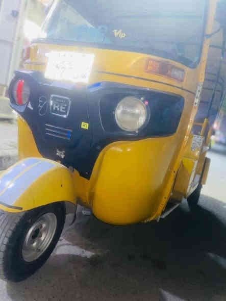 سلام عليكم 20  رقم سنوية مستعجل على البيع بيهة طخة بلغد بارد ترجع بلاد ورشة صبغ للصفحة شبر سعر خاص رقمي *********** ما متواجد فيس
