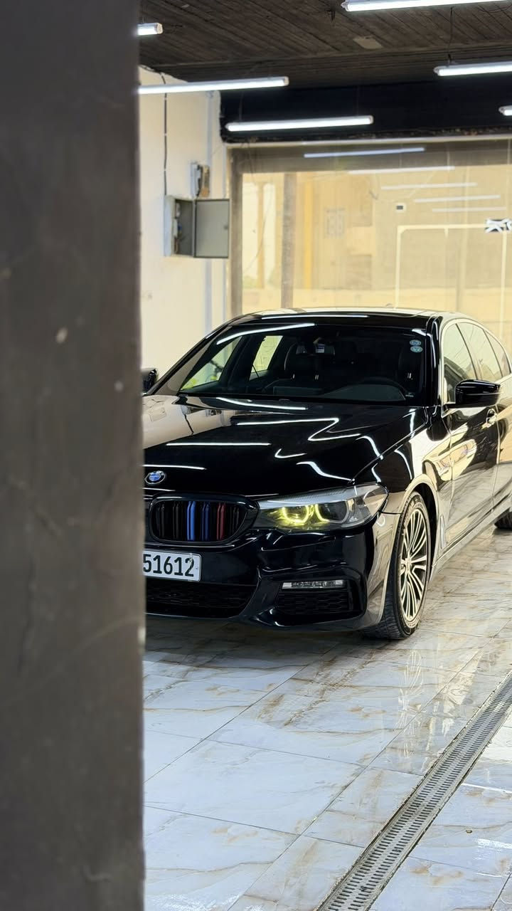 BMW 530i 2018
رقم أربيل – راعيها بالبصرة تحويل مباشر

✅ جير أوتوماتيك 8 سرعات
✅ دفع خلفي
✅ اقتصادي وقوي بنفس الوقت
✅ شاشة كبيرة ونظام iDrive
✅ بصمة تشغيل ودخول
✅ كامرة وحساسات
✅ مقاعد كهربائية مع ميموري
✅ فتحة سقف
✅ إضاءات LED
✅ ستيرن تحكم + كروز

السيارة نظيفة جداً استعمال شخصي
ما تحتاج أي صرف

حادثها جداً بسيط
مدكر أمامي جهة عكس السائق جزء فقط
بدون فتح إيربكات وكلشي بالسيارة سليم

VIN: WBAJA5C53JWA36799

السعر: 265 ورقة

📍 المكان: البصرة
📞 تواصل: ***********
