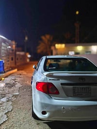 كورلا موديل 9 وارد امريكي بيها بارد بالجاملغ الخلفي وبيها صبغ بالبنيد ...