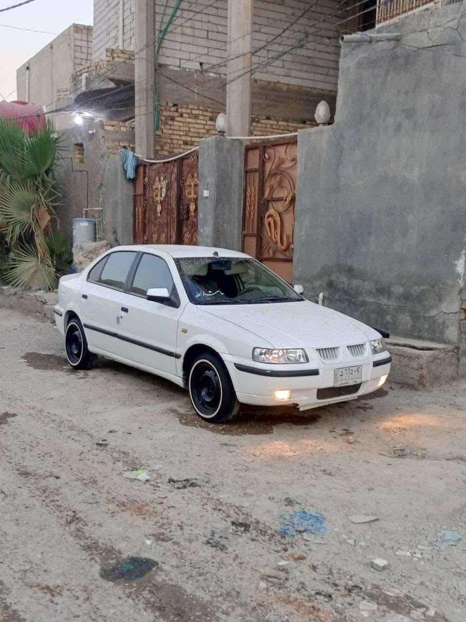 سلام عليكم سمند موديل٢٠١١ رقم بغداد سياره جاهزه مكينه لا تبخير ولا تنقيص تبريد شغال حداديه ستوني شاد جديده تخم تاير خطه سياره بيه مكانات صبغ فقط مابيه تبديل سياره خير من الله مال جناي سعر ٣٨وبيه مجال مكان سياره دوانيه غماس ستفسار ***********
