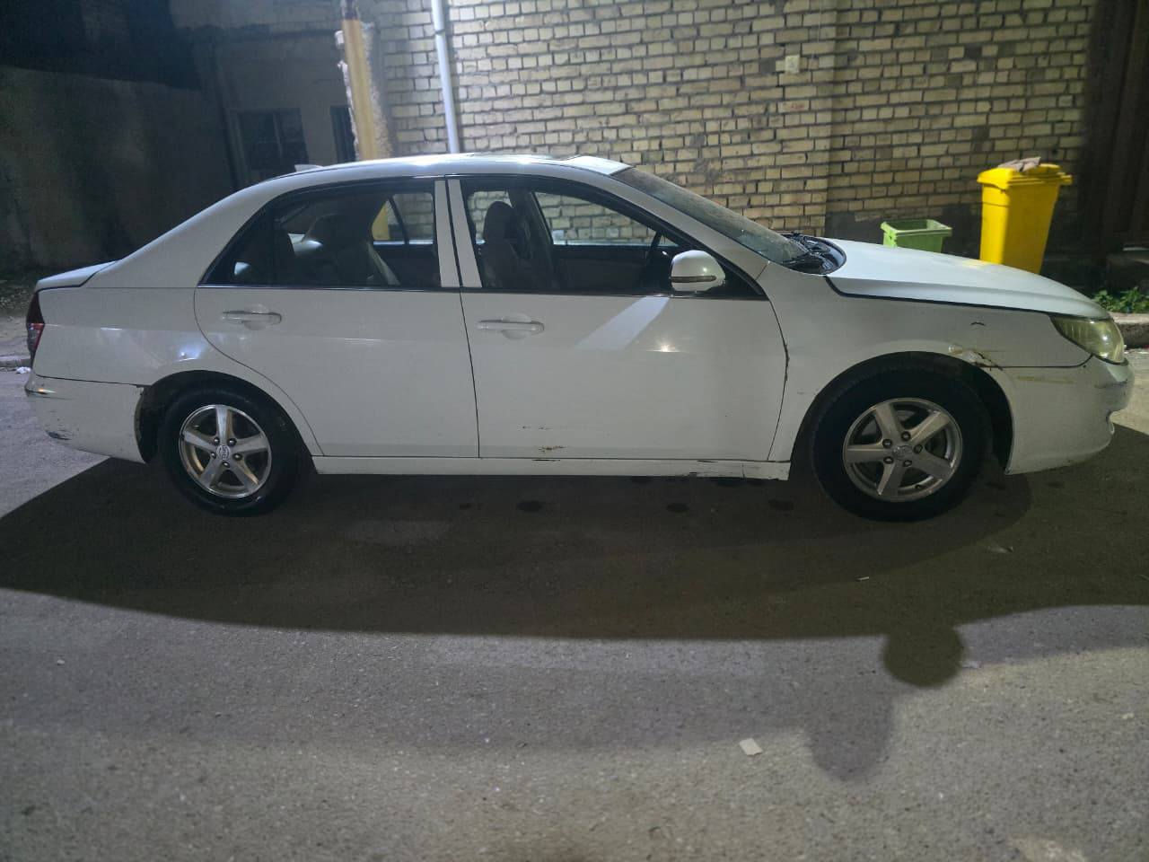 السلام عليكم.
بيوادي F6 موديل 2011
كير محرك جديد 2400
صدر امامي او خلفي جديد 
كهربائيّة كامله او شغاله 
تبريد تدفئه شغال منضومه
 جديده او خير من الله 
الكشر طخات بصيطه
كاميرا خلفيه بنرامه 
بغداد الحسينيه الراشدية 
 استفسار رقم الهاتف. ***********
***********
السعر 61او بيه مجال
