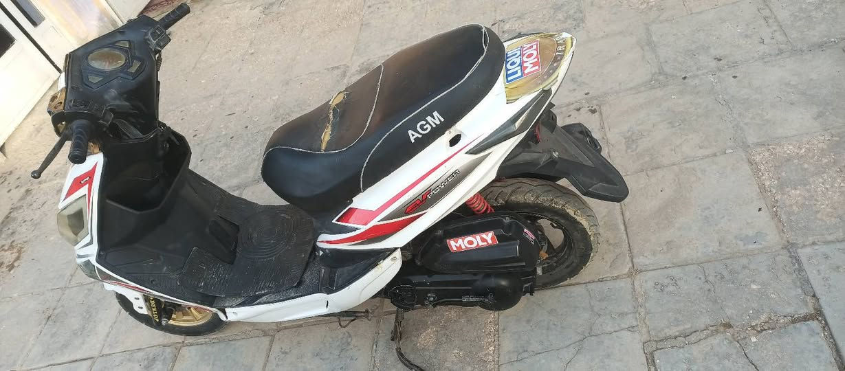 سلام عليكم دراجه سكنس للبيع الكهربايات كله شغاله بس الهندر مايشتغل عاطل  + سلف نكره نازله رمبه  ب 24 سرعه 100 خير من الله شلعه رزانه  السعر 300 وبيه مجال حك الجيه اليريده  خاص مفتوح 🔓مكان حله


**إذا كنت صاحب هذا الإعلان وتريد حذفه لأي سبب، رجاءا أرسل رسالة إلى الدعم الفني**