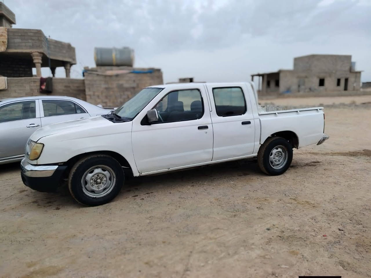 نيسان موديل 2003  الرقم دولي تحويل مباشر السعر 63وبيها مجال
***********

