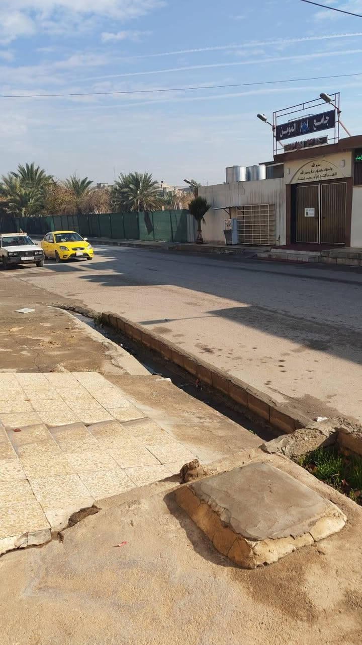 بيت بحي القاهرة تجاري مقابل جامع المؤمن المساحة 160م الواجهة 16 للاستفسار الاتصال على الارقام التالية
***********
***********
