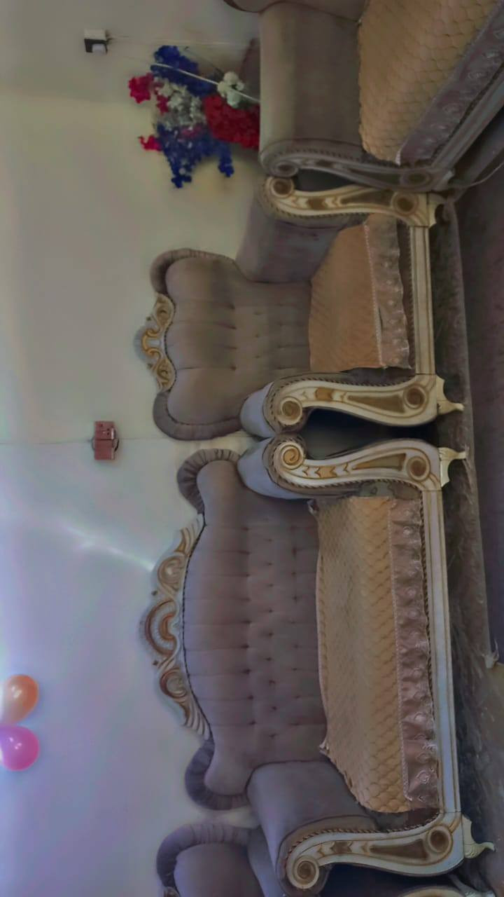 سلام عليكم للبيع تخم رئاسي  عشر مقاعد  قنفه وكرسي يحتاجلهن دوشمه بغداد الوزيريه شراي اتصل ٣٥٠ وبي مجال ‏‪***********‬‏
