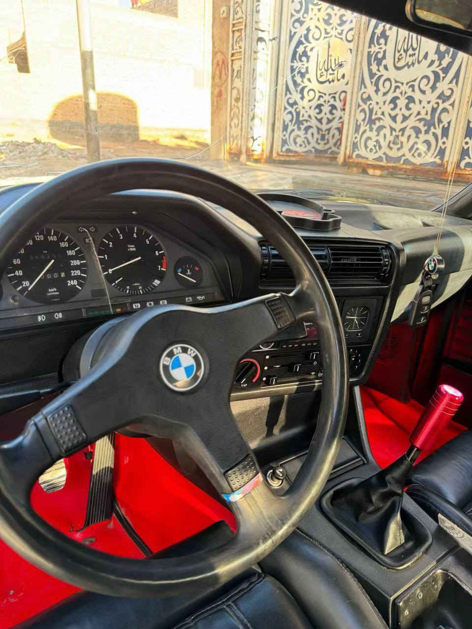 بي ام زعره عليه محرك  مال صكر 28 6V مبرمجه سرعه وباك فاير صالنصه رياضي كهربائيه كير نمره قصيره رياضي سياره ما ناقصه اي شي نضيفه وحلوه بس لان محتاج اريد ابيع سنويته لل29 السعر 45 وبيه مجال الرقم ***********
