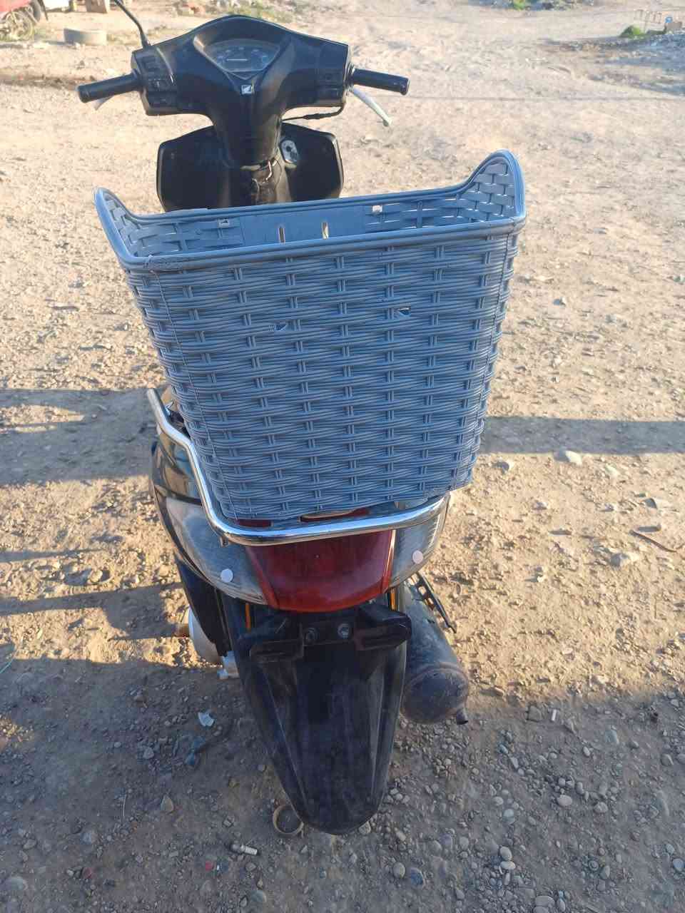 للبيع دراجة سبيسي صيني كاملة ما بيها نقص السعر ٢٥٠ ألف وبيها مجال مكاني شهربان للإستفسار ***********
