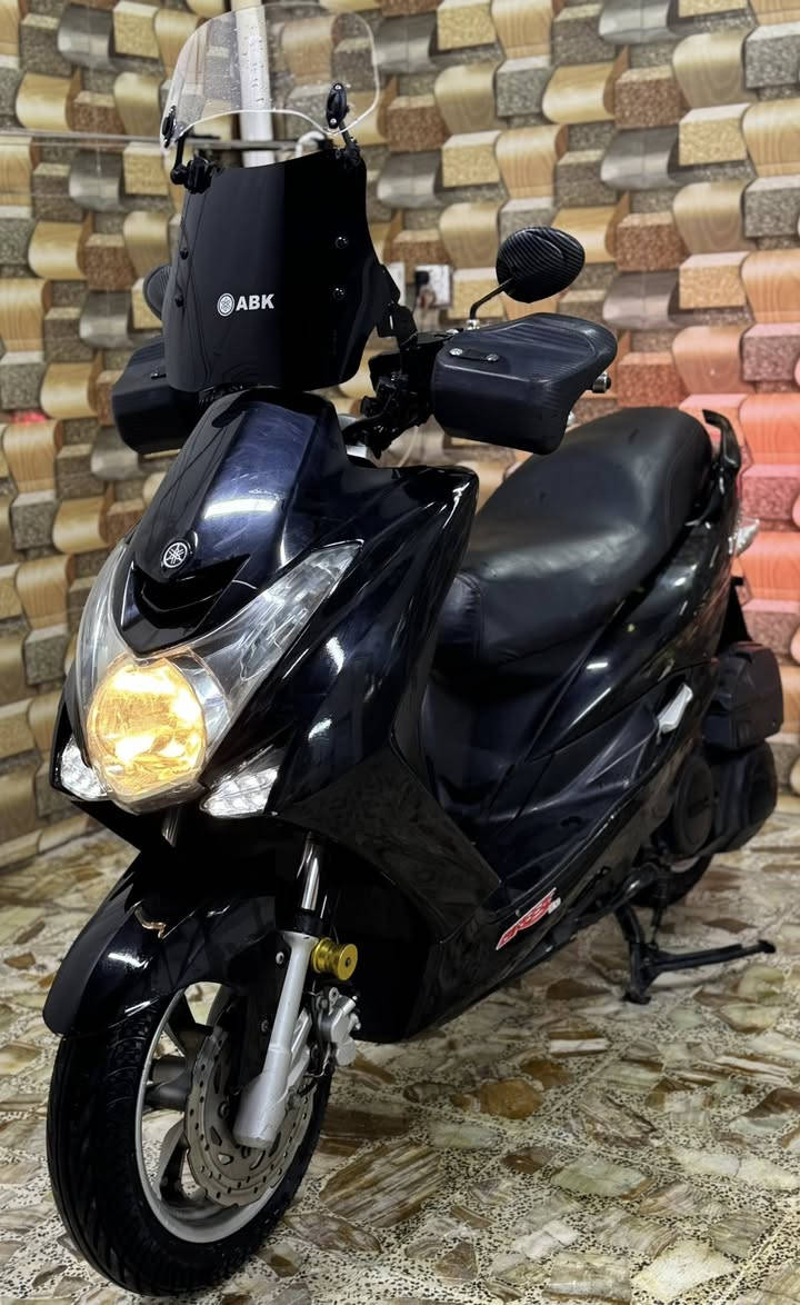 سلام عليكم ماجسته اس مديل 18 دراجه جديده بمعنه الكلمه مكينه مكفوله ناعمه ما اتنسمع  شلعه معدل فول دراجه ابد ما بيهه نقص تايرات دبلات جدد اوراقهه موجوده دراجه جديده بمعنه الكلمه كهربايات كلهه شغاده سعر مليون او ٢٠٠ او بيهه مجال بغداد المشتل ***********
