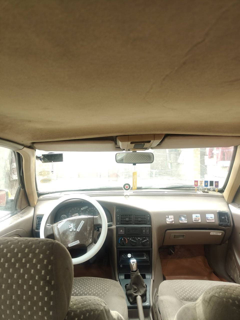 سلام عليكم بيجولميس 2015محرك بي خيط تبخير صدره جديد تخم تاير خط ابيض بيه ضربه جاملخ مامي او خلفي مصفره هيه او غرمات
البيع سعره 33ورق بغداد جسر ديالى القديم 
***********
***********
