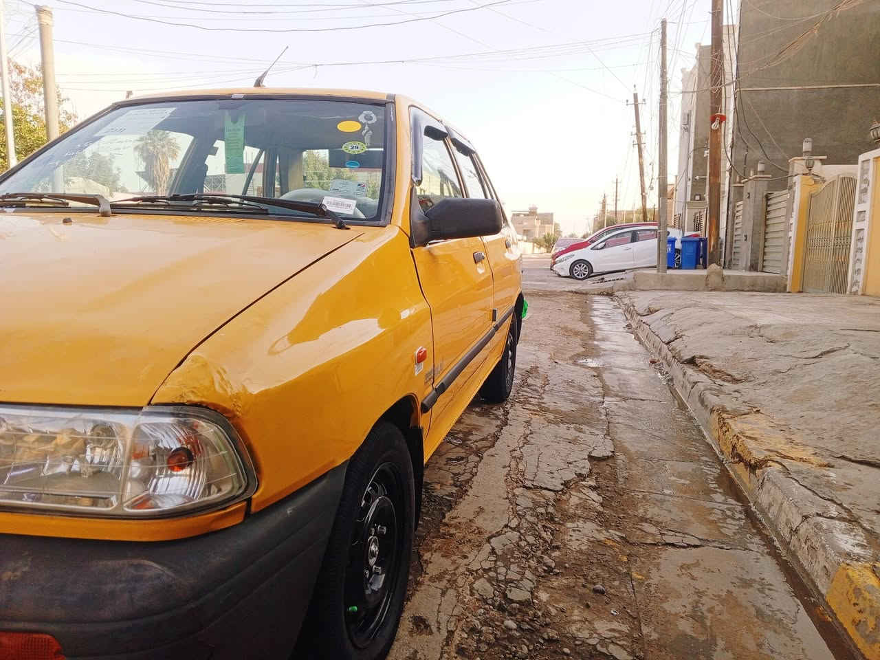 السلام عليكم سايبا للبيع موديل 2011 رقم بغداد كير محرك تخم تاير جديد شواصي نضاف هيئة غرامات مصفرة تحويل ثاني يوم السعر 26وبيهةمجال مكان السيارة بغداد العامريه لاستفسار ***********
