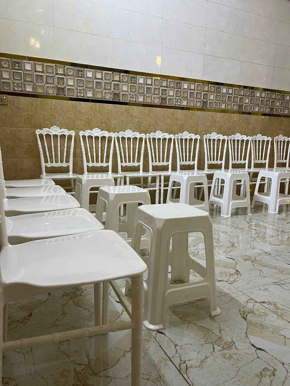 عليكم الحجز
وعلينا نرفع روسكم بين الحضور
اهلاً ًسهلاً
الحجز واتساب فقط
***********🙏
