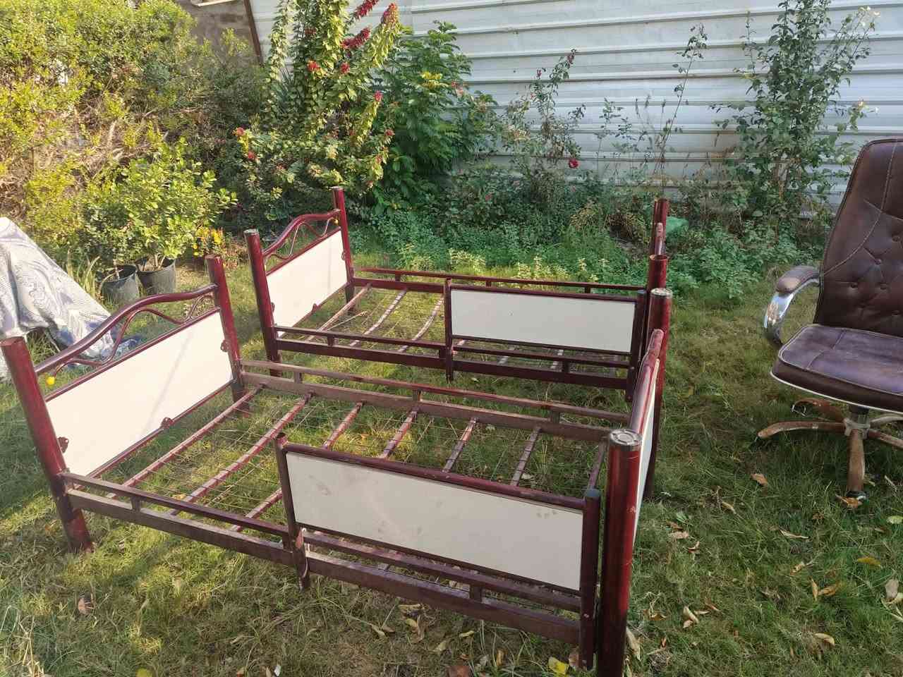 سلام عليكم ورحمة الله وبركاته
مكلف بالنشر
جرابي للبيع اثنين ترهم تفصلهن كل وحده وحد وترهم وحده فوك وحده سعرهن ثنينهن ٦٠ الف وهذا رقم صاحبهن ***********
