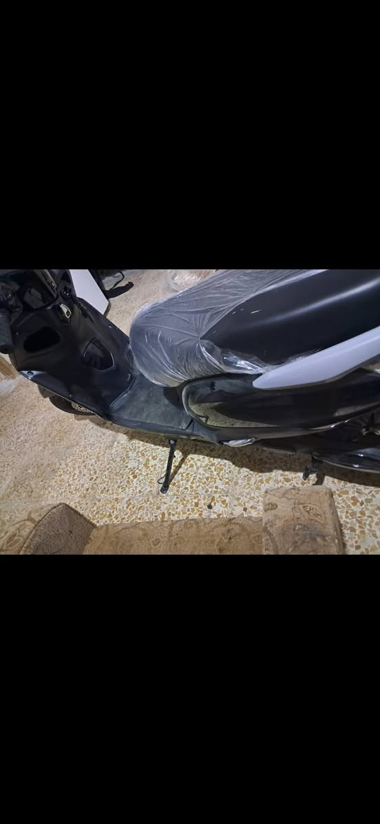 السلام عليكم دراجه شحن CS ملف 2000 حقيقي دراجه جديده 6بطاريات تمشيك ٧٠ كيلو دراجه حلو قبل سبوع طالعه من المعرض السعر 650 وبيه مجال رقم التليفون *********** طوريج
