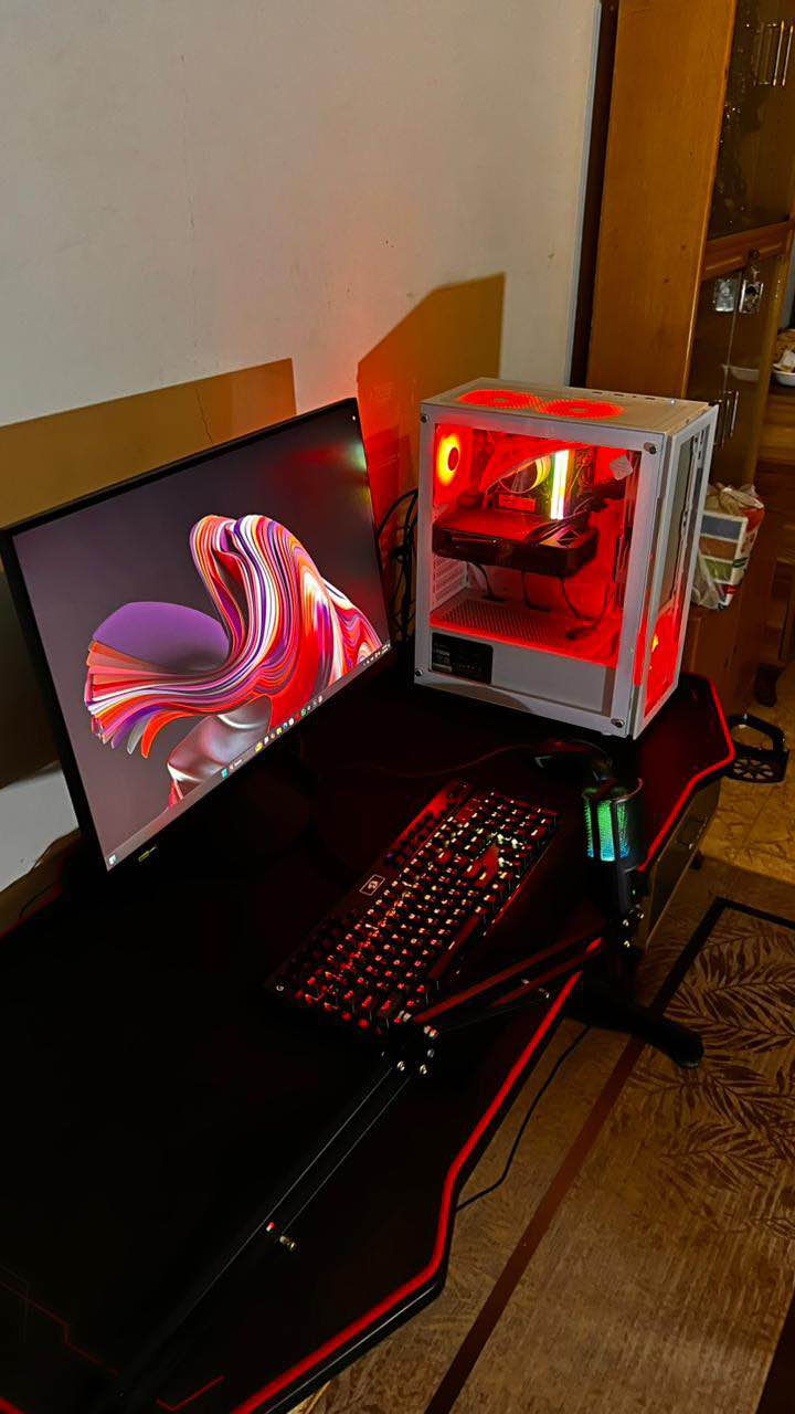 سيت أب كامل شلعة وحدة للبيع 

البيسي:
 RTX 4060 Ti
  i7 12700
 64GB RAM 
 1TB NVMe 
liquid cooling تبريد مائي

باقي السيت أب :
 شاشة MSI 27
 مايك
 كيبورد
 ماوس
وUPS
 كرسي قيمنك
 ميز قيمنك

الجهاز حالة من حال الجديد استعمال قليل كلش و الكراتين موجودة.

السعر: 2,150,000 دينار مع كامل الملحقات البصرة, العراق


**إذا كنت صاحب هذا الإعلان وتريد حذفه لأي سبب، رجاءا أرسل رسالة إلى الدعم الفني**