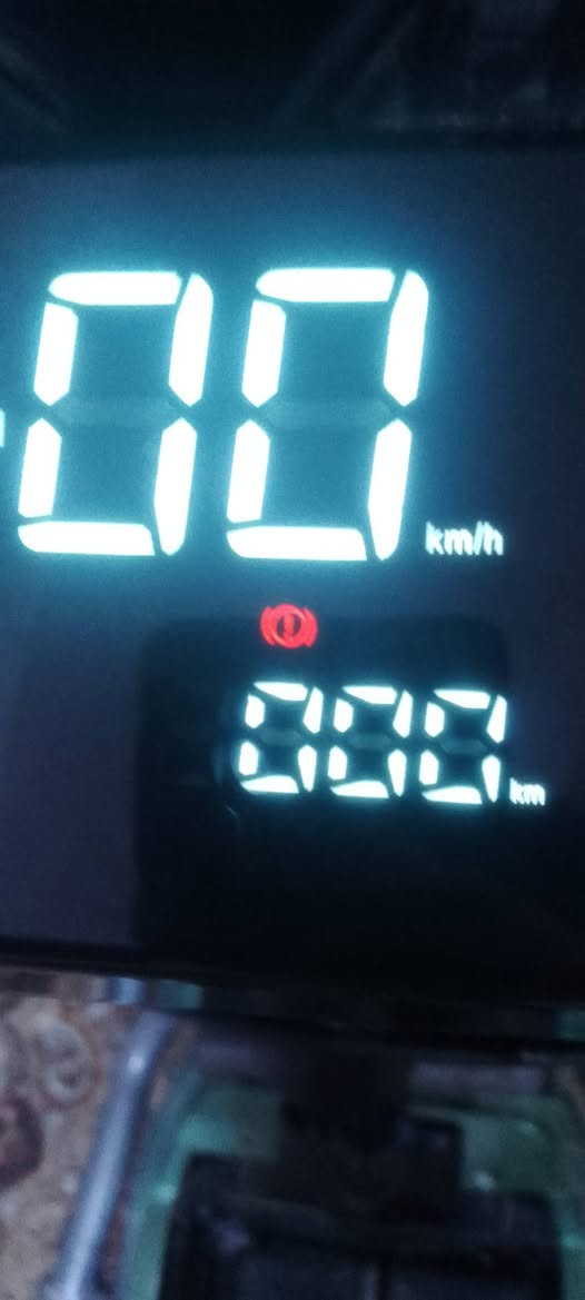 السلام عليكم دراجه البيع نضيفه أربع بطاريات دراجه تشتغل بس بيهه الحساس واكف مثل ما واضح بل صوره يتصلح ب25 ينزل من سعر الدراجه سعر250 وبيهه مجال ***********
