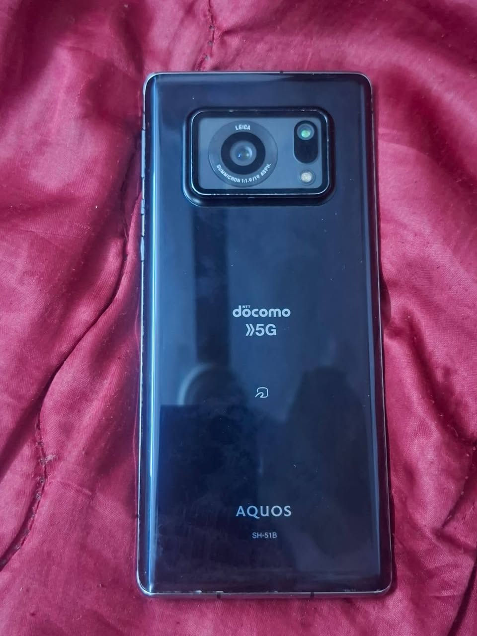 شارب أكوس R6 جهاز غني عن تعريف موصفاته معروفه شاشه 244 هيرتز كاميرا ودقه بوضوح رهيبه  ذاكره 256 بصمه مندمجه ب شاشه بوبجي 60 فريم جهاز كله شغال ع فحص فقط بي نقطه مامبينه ولا مأثرة يرهم بيع او مراوس سعر 170 وبي مجال قليل ***********
