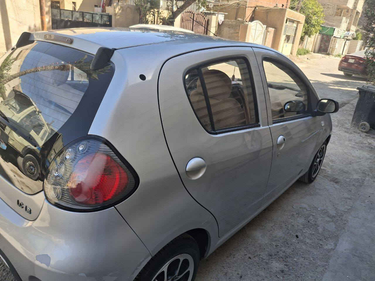 السلام عليكم
سيارة باندا جيلي للبيع اوتوماتيك موديل ٢٠١٢ مكفوله من الصبغ كير مكينه تخم تاير تبريد شغال ماشيه ٤٧ الف 
السعر ٥٥  رقم انكليزي بغداد المكان بغداد للتواصل خاص او واتساب ***********
