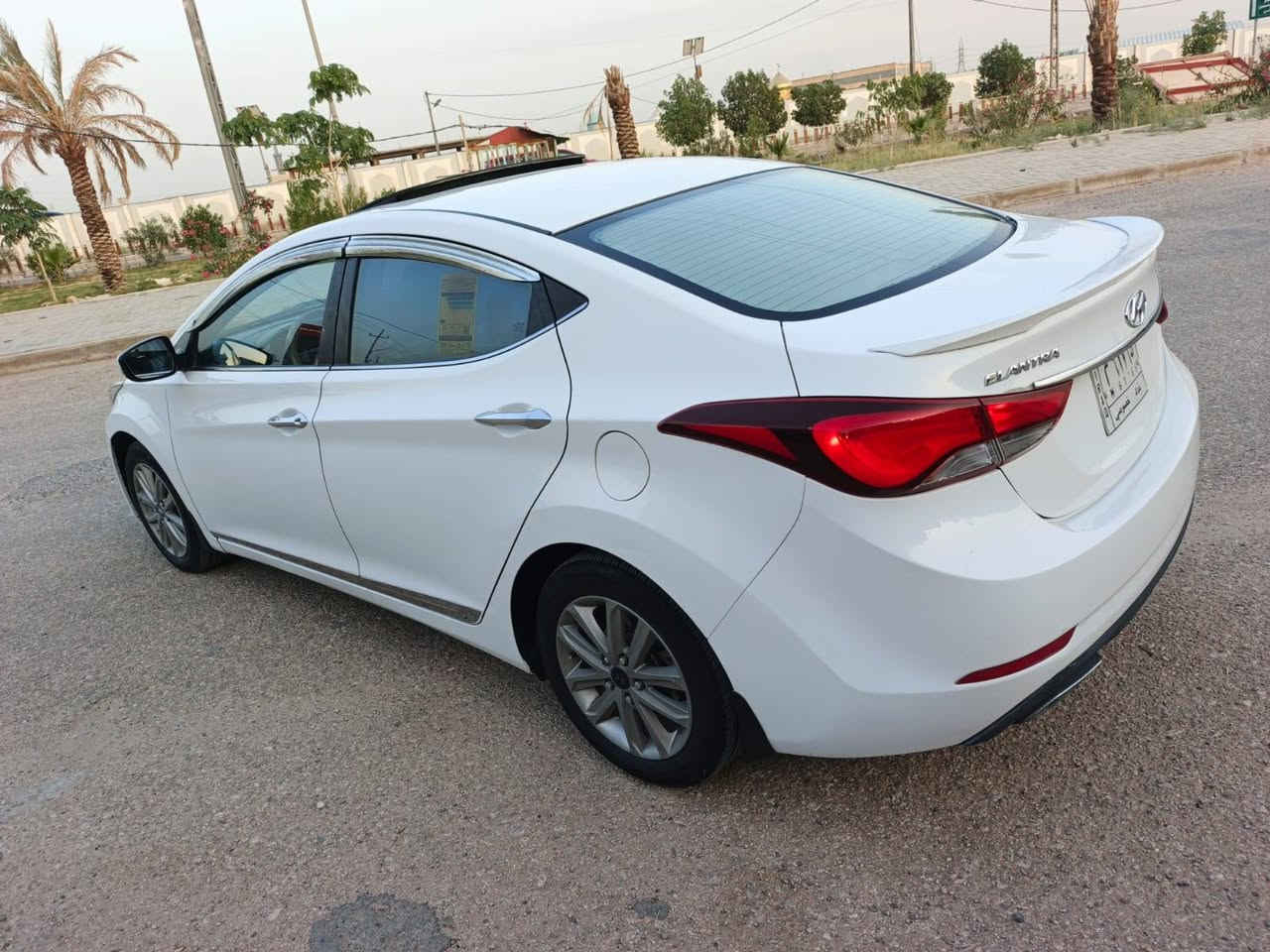 النترا للبيع او مراوس موديل 15 رقم بغداد بسمي مواصفات فول مكينه وكير وحداديه وتبريد مكفوله كفاله عامه من الضربه والتبديل فقط نص الجاملغ وكارت مكينه 1800 اي استفسار اتصال ع رقم ***********

