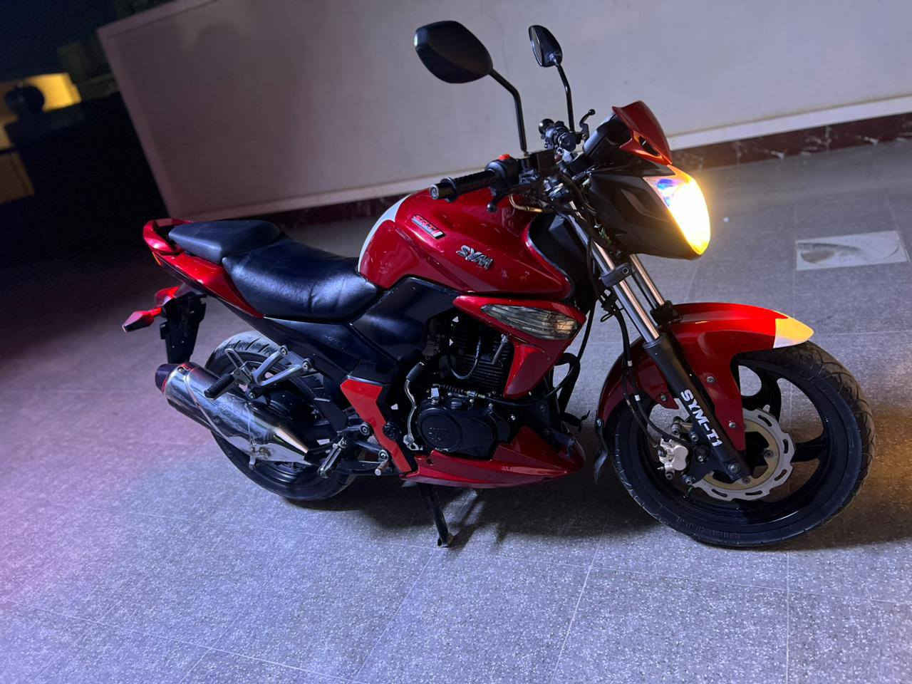 السلام عليكم ماطور سايم بطح للبيع او مراوس فول نضافه موديل 21 سعر 950 وبي مجال قليل متواجد خاص 
رقم الاستفسار:***********
