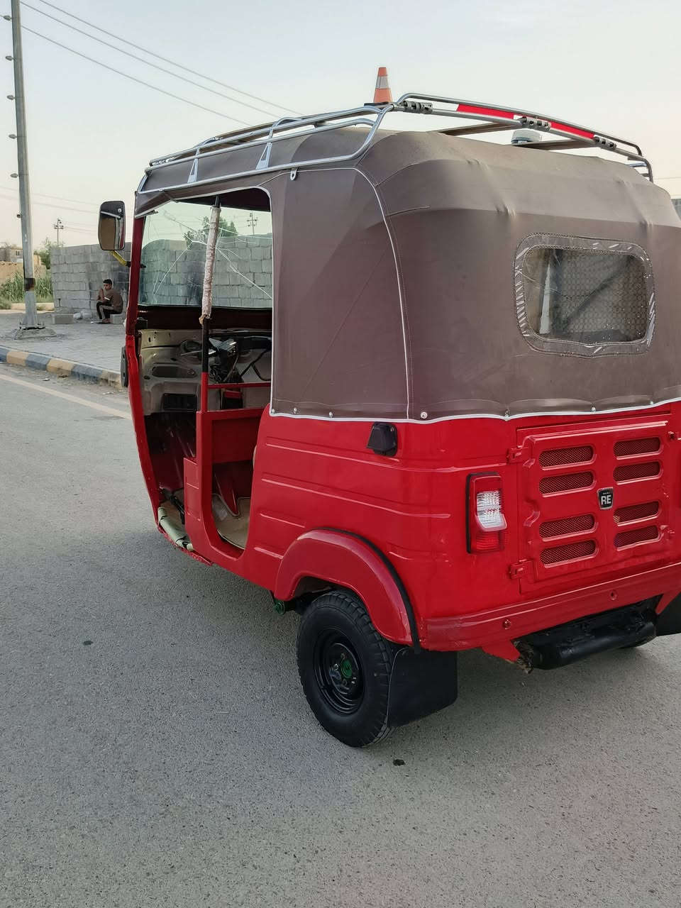 تكتك مديل ١٨ أورق كفاله الترقيم مصبوغه عام بدون ضربه الشراي يتصل المكان كوت موفقيه *********** السعر 3700 وبيه مجال مكينه ٢٠ مكفوله
