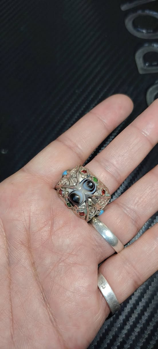 جزع بقري قديم صياغة دوش قياس الخاتم ٢٢ يوجد توصيل


**إذا كنت صاحب هذا الإعلان وتريد حذفه لأي سبب، رجاءا أرسل رسالة إلى الدعم الفني**