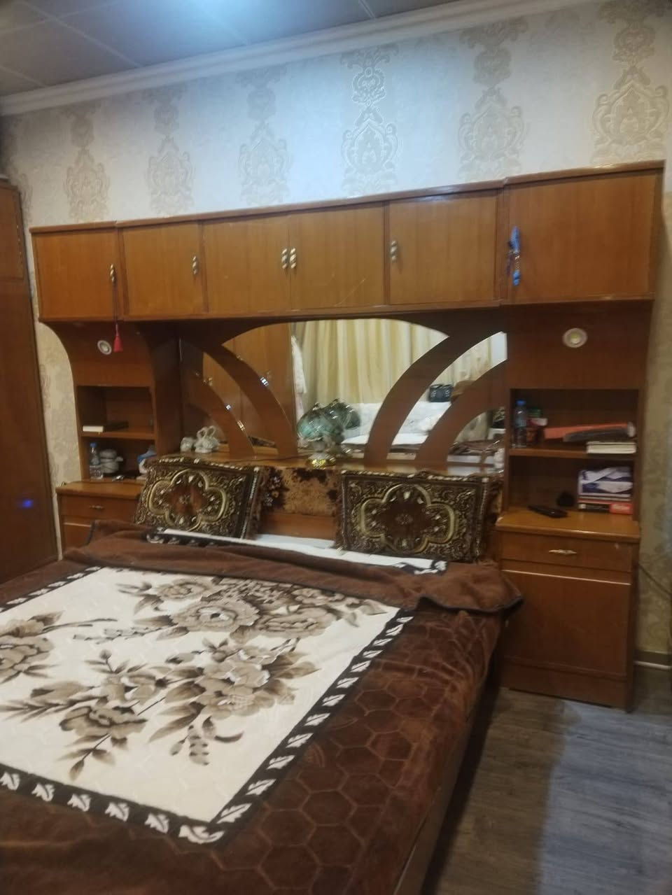 السلام عليكم.. غرفة صاج أصلية كاملة للبيع.. لمعرفة التفاصيل التواصل مع الرقم :***********
