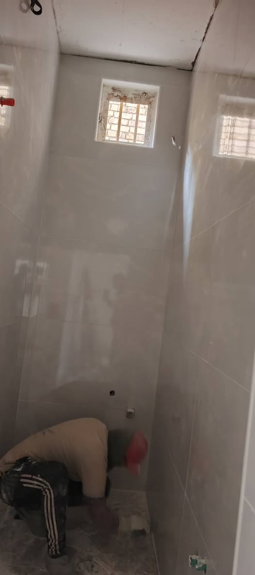 نشتغل شربت ارضيه جدران انسب اسعار شرط شغل درجه اوله 
هاذا رقمي موجود *********** بخدمتكم  وافق ادمن جزاك الله خير
