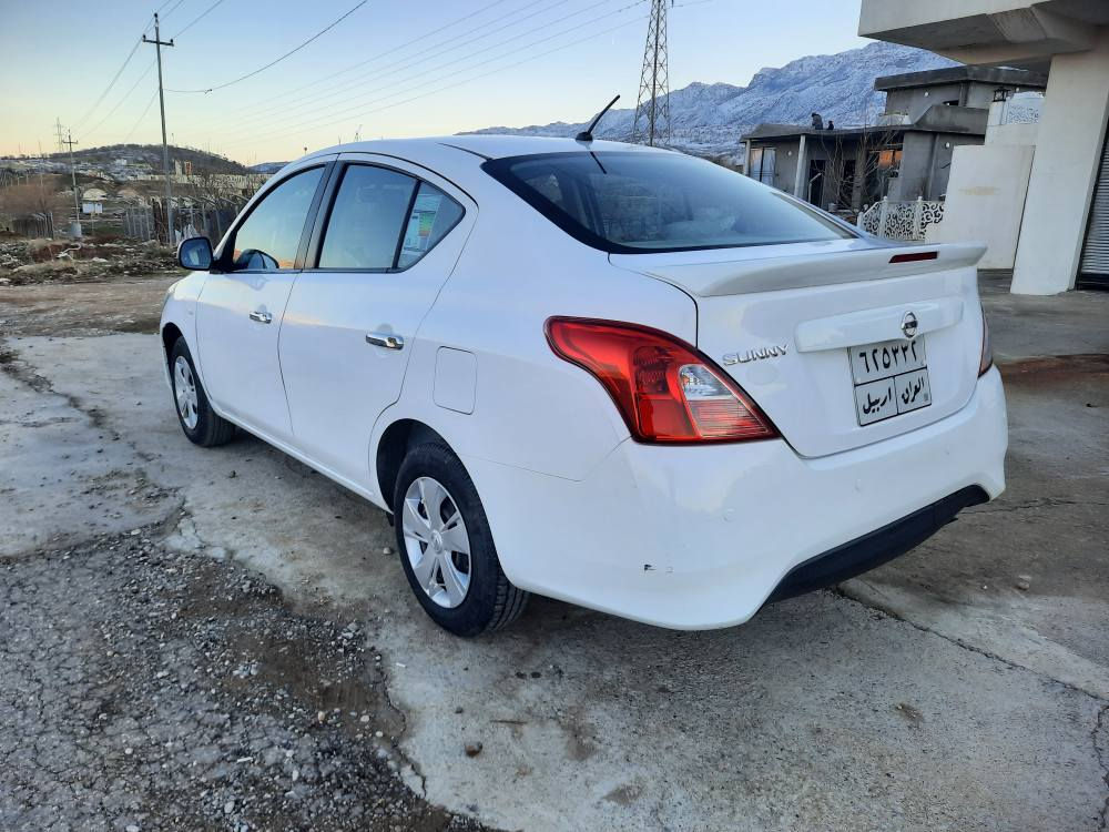 نیسان سنی مۆدیل 2020 یەدە نیکل دەبل گێچ شەریکەی ئێرە.تەنها نیودەرگای سایەقی بۆیاغە. سێ تعدیلی بچوکی هەیە.سیارەکە 55کم رۆیشتووە.سەنەوی نوێیە تحویل غەرامەی بەشەرت 355هەزار غەرامەی لەسەرە دوای معامەلە ئەیگێرمەوە.نرخ 108$معامەلە شوێن شقلاوە بۆزانیاری زیاتر پەیوەندی بکە 
***********
*********** شقلاوة, أربيل
