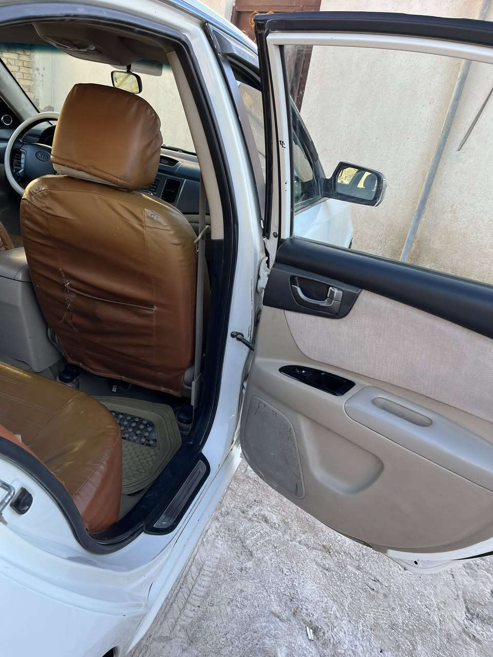 أوبتيمةللبيع موديل 2010 خليجي       مكفولة من الصبغ ولضربه ما عدة باب مبدل سايق ودحجة بل جنطة مكدار شبر تبريد عوزة صوندة تخم تاير جديد حداديةجديدة  سنوية انتهاء 2026 نهايت شهر سادس مكلف بل نشر هاذة رقم صاحب ***********السيارةغير متواجد عل نت  سعر 123
