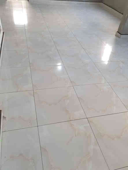 اسطة سيراميك جداري وارضي 
*********** 
متفرغ 
مع كادر بناء بلوك ولبخ
