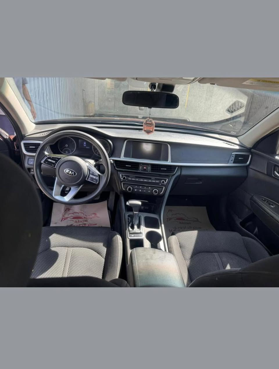 سلام عليكم كيا اوبتما للبيع 2020 نص مواصفات وارد امريكي السونار موضح داخل الصور *********** واتساب فقط السعر 138 وبيها مجال
