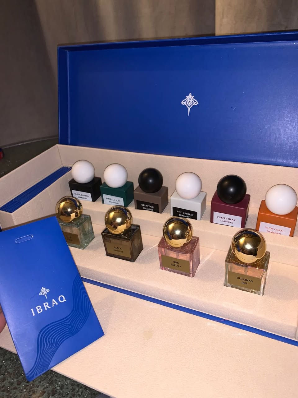 ✨ سحر الحضور.. في زجاجة ✨

"هناك عطور تمرّ عابرة، وهناك عطور تحفر لها مكاناً في الذاكرة.

صُمم هذا العطر ليكون أكثر من مجرد رائحة؛ إنه اللمسة الخفية التي تُكمل أناقتك، والهمس الغامض الذي يخبر الجميع بقدومك. مزيجٌ فريد ينسجم مع كيميائك الخاصة، ليمنحك هالة من الثقة والجاذبية التي لا تُقاوم.

رشة واحدة كفيلة بأن تحوّل اللحظات العادية إلى ذكريات خالدة. لأنك لا تختار عطر؛ أنت تختار كيف سيتذكرك العالم.

سارعو بالحجز قبل نفاذ الكمية


**إذا كنت صاحب هذا الإعلان وتريد حذفه لأي سبب، رجاءا أرسل رسالة إلى الدعم الفني**