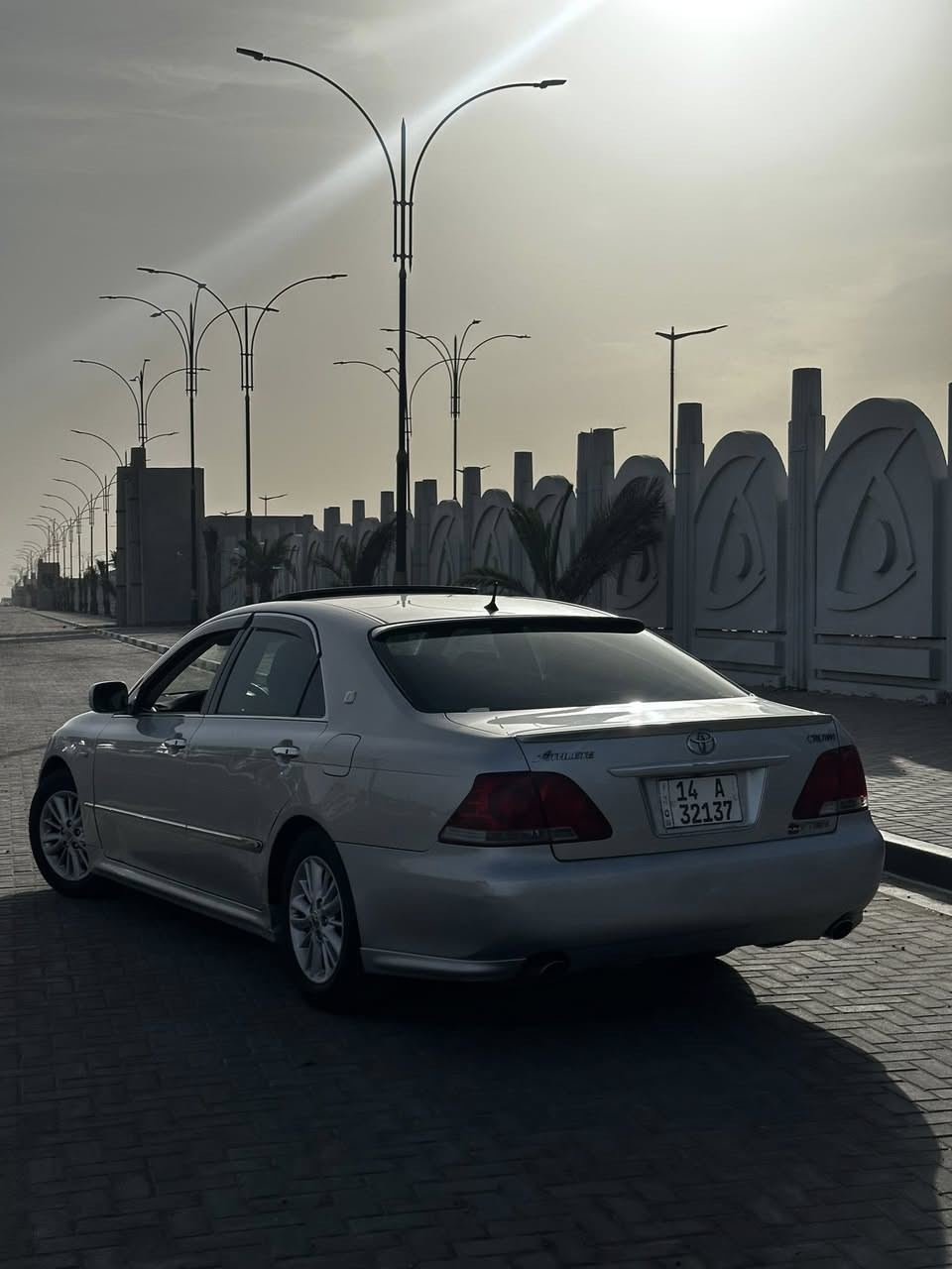 تويوتا كراون ( شاهينه ) كصة قمارة فقط
مديل 2006
قرار 48 
سنوية 29 رقم دولي بصرة بأسمي تحويل ثاني يوم
لون سلفري
اثلت بك لايت ابو عيون 
اضافة فلشر رماش لايتات + اللايت الناصي مبدله لد و العالي لد 
سستم صوت قوي + دبل دمام دمام دشبول خلفي و دمام في الصندوق 
فول مواصفات فتحة دواخل جلد ملكي مغلف الكشنات تلبيسة مخمل تدفئة بالكشنات الامام 
تبريد ثلج قطعتين دفع الفان قوي جداً + اني مسوي ثلاجه بالتابوت سيارة جاهزة مال جناي مكينه و كير مكفول و نضافة الكشر شوف العين 90/100 

السعر 140 و بيها مجال 
العنوان البصرة 
للأستفسار ***********
