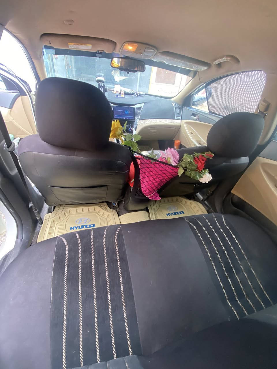 السلام عليكم سوناته مضلع2400جتاي مديل2013اني الشرعي رقم جديد هزا جديد السياره صبغ عام بيه ضربه خفيفه من وره المحرك كازكيت مشعول نفخ السعر 85بي مجال اراوس حسب القناعه العنوان تلكيف 
رقم الهاتف***********
