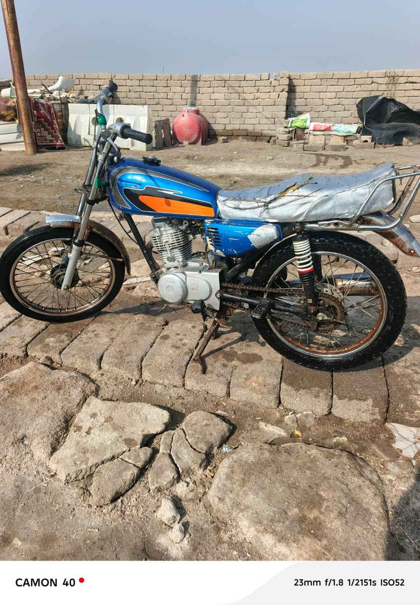 سلام عليكم شباب دراجه البيع نضيف كلش  ماعوسه شي البصرة قضاء المدينة منطقه العبره سعر راسني خاص رقم الهاتف ***********
