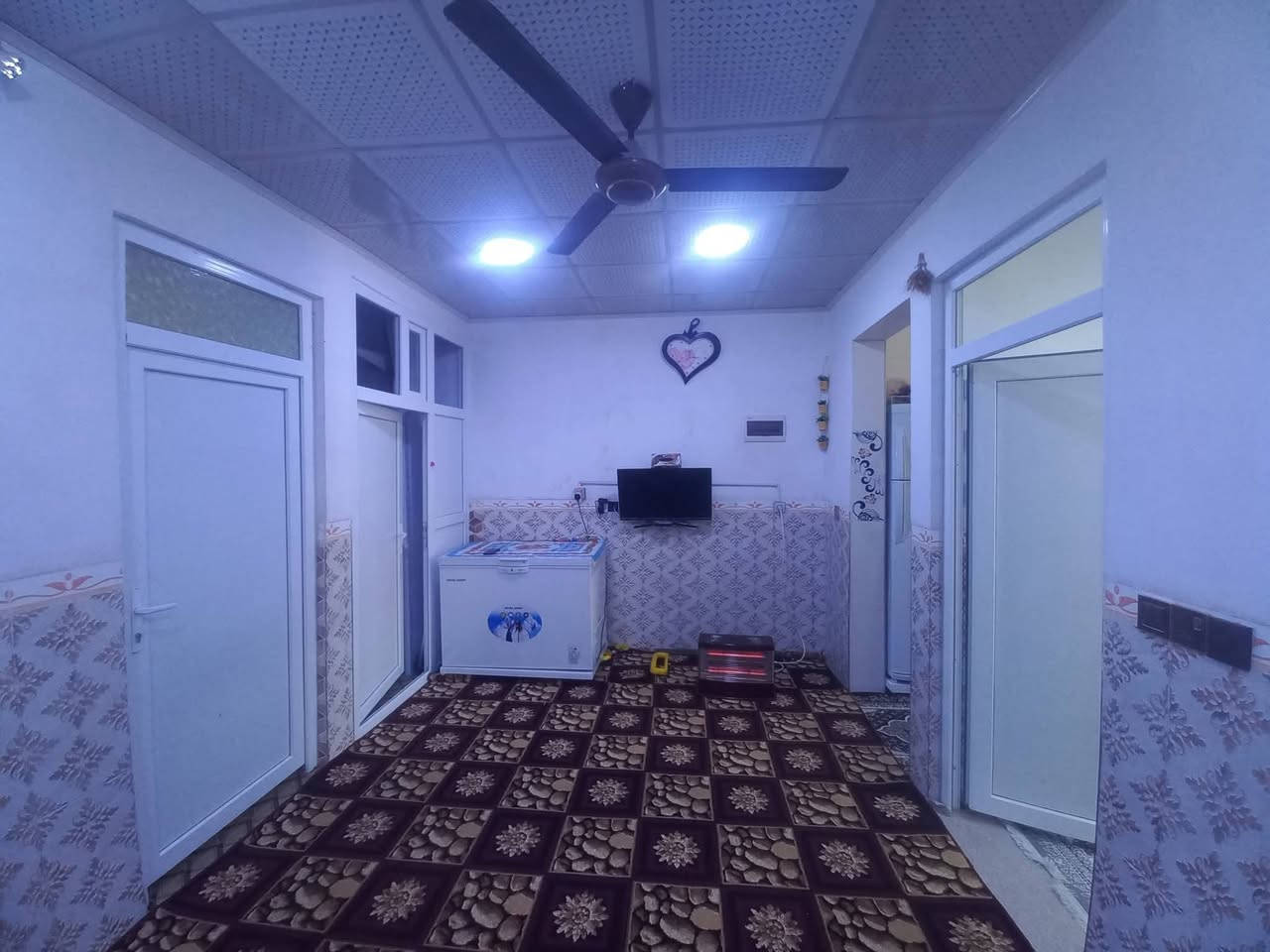 هەرزان.خانوویەکی.زۆرهەرزان نرخ گونجاو دوقاتە
سلام علیکم
#خانووی_نایاب بۆ فرۆشتن ⛪💒
ناونیشان 📍کەلار _ ناحیەی ڕزگاری (سموود) 

🔴 گەڕەکی سەنگاویەکان🌆🌃  
🔴نزیک لەدووسایدی قیرەکەوە 🛣️
🔴ڕووبەری 5 بە 20 = 100 مەترە 📏📐
🔴 ڕێگەپیدانەو بەشەردی وکالە🖼️
🔴 شوێنێکی زۆۆر خۆش و دڵگیری هەیە. 
🔴 کامل ژوورەکانی 1.20 کاشییە ✅
🔴 ڕووی خۆرئاوایە 
🔴 هەمووژورەکانی دکتی بوکراوە  ✅✅

🔴 ژوورەکانی ئەم خانووە پێکهاتووە لە ⬇️

🔵 میوان 🪑🚪
⚪ مساعد مطبخ 🍽️🫖
🔵هۆڵێک 🖼️
⚪ژوورێکی نوستن 🛋️🛏️
🔵ڕۆشنایی 🪟
⚪ مشتەمەلات 🛁🚿

🔴قاتیسەرەوەش🔵 تەئسیس ئاو ‌🔵 کارەبای بۆکراوە🔴

بۆ زانینی نرخ 💵پەیوەندی بکەن بەم ژمارانەوە
***********
***********

ئێوەی بەڕێزیش هەر موڵکێکتان هەبوو بۆ فرۆشتن یان ویستان بیکڕن دەتوانن ڕەسم و زانیارییەکانتان بنێرن بۆ ژمارە ڤایبەری 📳✅
