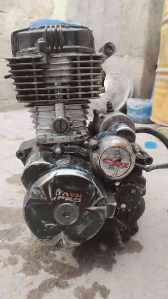 سلام عليكم 
مكينة للبيع TAYH PRO خمسة كير 
 شغالة سلف هندر مكفولة من النظوح والتبخير والصوت كاملة مكملة 
السعر : 60 بيهة مجال
الرقم : *********** 
الرقم : ***********
الماكن : كربلاء عل حولي الجديد
