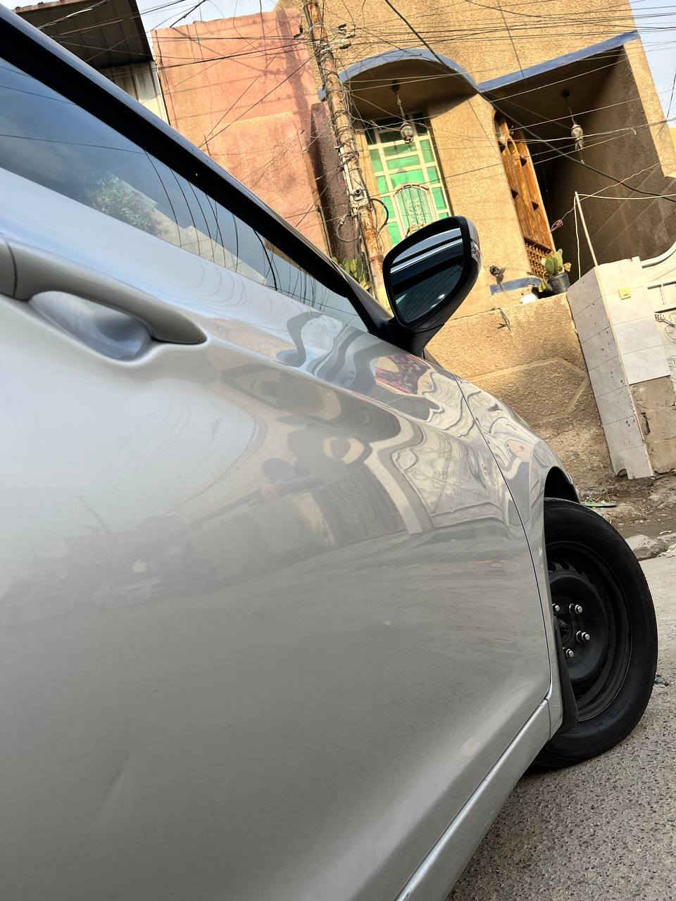 للبيع هونداي النترا. 2012خليجي
فول موصفات للأخير 1/1السياره حلوه ونصبتها تخبل ومابيها اي نقص كامله ✅ 
✅مكفوله من الصبغ والتبديل كفاله عامه فقط بيها جراد ب البنيد والقماره بدايه 
✅سلايد 
✅فتحه سقف 
✅مري تحكم كهرباء  
✅انظمه قياده ايكو سبورت 
✅داخل صاج 
✅هوايه موصفات بيها فول الفول 
✅مكينه. 2.0 دوش مامفتوحه شرط كارتونه شادها جديده مكينه وكير مكفولات✅ 
✅رقم بغداد مشروع وطني 
💰السعر   118 وبيها مجال للشراي وموجود واتساب 
☎️📞للاستفسار ***********وموجود واتساب اتصل وتدلل 
🏡العنوان بغداد حي الاعلام
