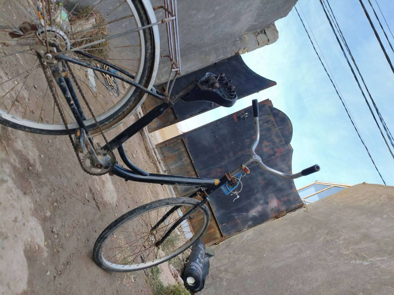 بايسكل للبيع السعر خاص مكان القاسم قرب مدرسة مروج الذهب للتواصل *********** الخاص مفتوح
