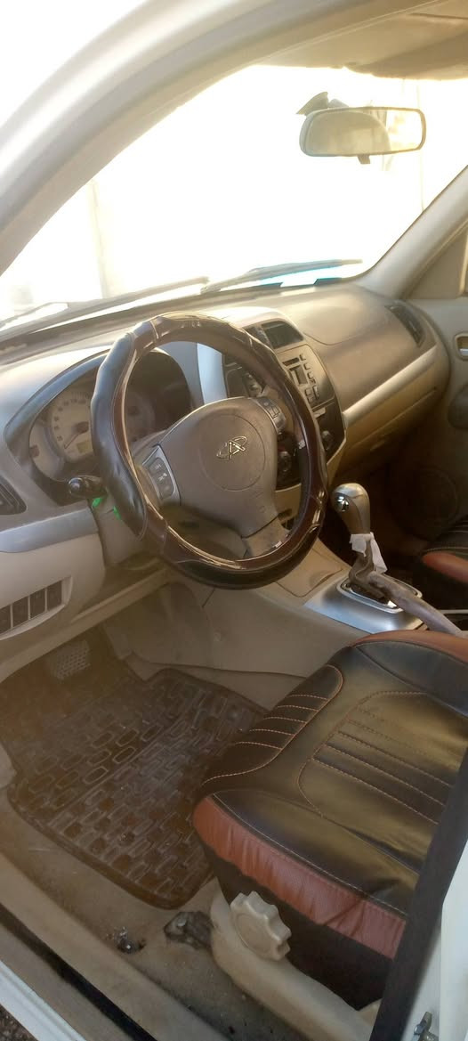 سلام عليكم للبيع شيري تيكو 2012 بغداد نكليزي مكينه 2000 كير ميكانيكي المرغوب سياره جاهزه بيه صبغ شويه قبق الجنطه وربع باب الصدر سعر السياره 57 ورقه مكان السياره كربلاء رقم الهاتف ***********  ***********  رقم الاثير بي وات ساب
