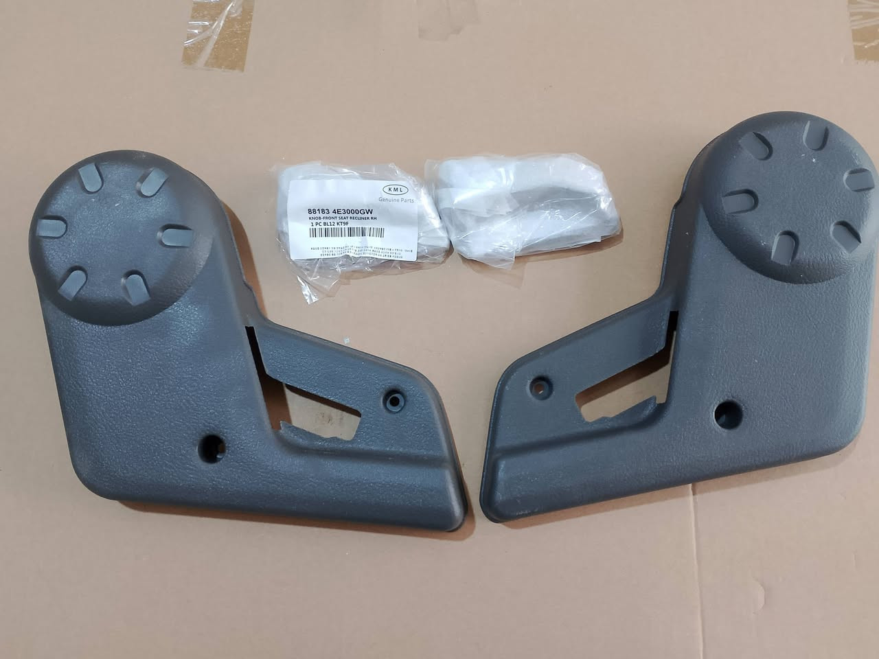 السلام عليكم ادوات احتياطية كيا بنكو 3 للتواصل ***********
