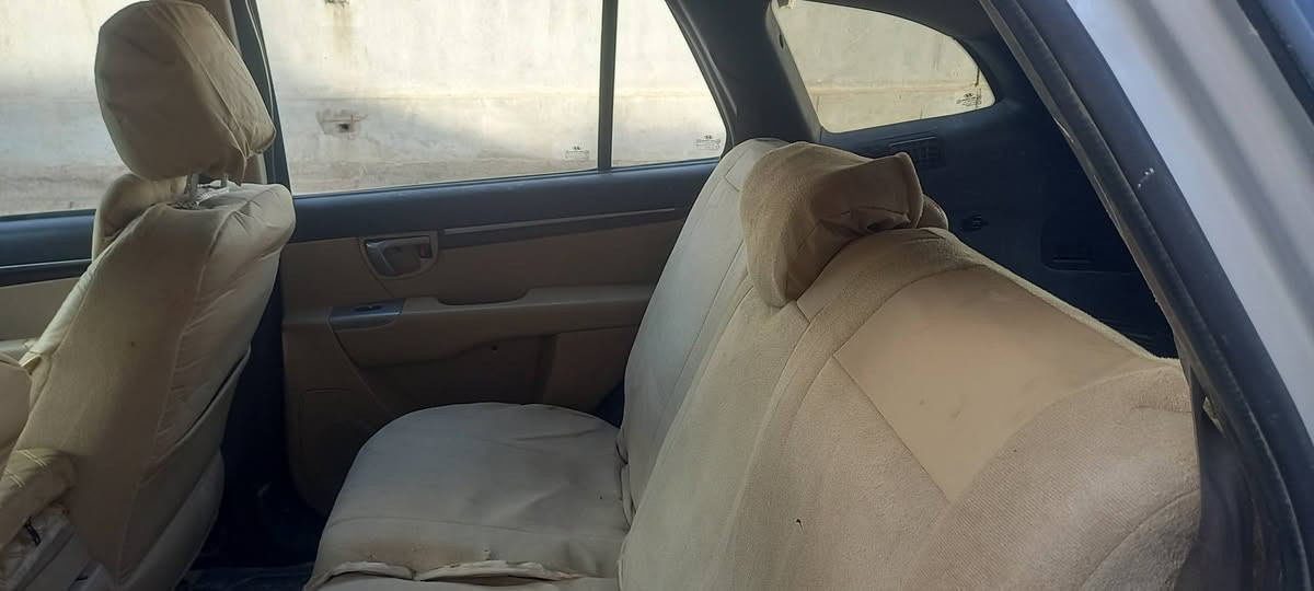 سنتافي موديل 2010 بيها جفيه ومصلحه بيع او مراوس فول محرك 3500 حاويه وكير وحداديه فور ويل فتحه حساسات 7 راكب سنويه لل28 جاهزه للأستفسار *********** نجف ابوصخير النجف, العراق
