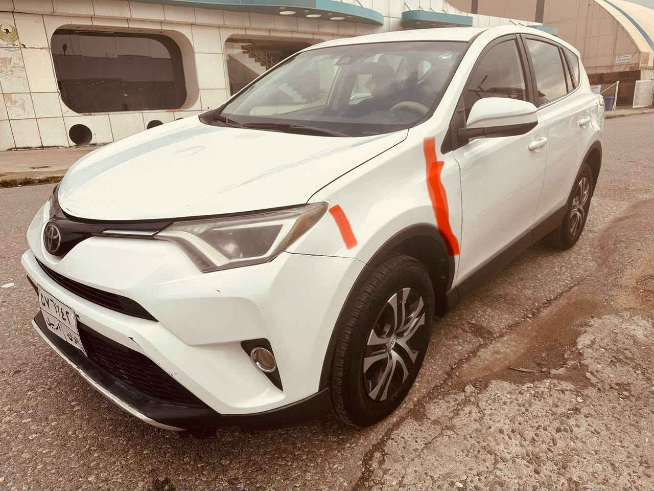 ~ تویتا راف4 
~ مۆدێل 2018
~ مواسەفات SE
~ 2پارچەی بۆیاخە چاملغی سەکن+بۆنیت
~ چاملغی سایەق دوجێی کارتە لە وێنەکە دیاری کراوە
~ ئـێرباگ سیستم
~ تاک ئـەکسل 
~ شوێن هەولێر
~ سعر 155وەرەقەو مەجال 
~ تحویل و غرامە بەشەرت
~ مۆبایل *********** أربيل, العراق
