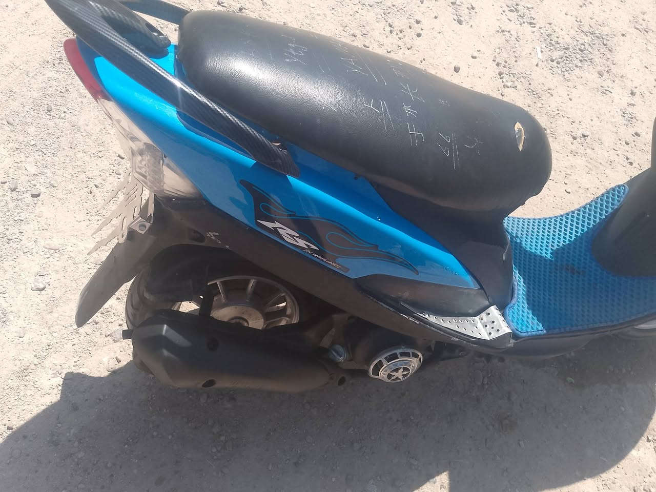 سلام عليكم
ماكس عدله للبيع 
بوشه 49 
كهربائيات كلها شغاله 

سلف وهندر 

مكينه لا نضوح ولا تبخير 
السعر 425 وبيها مجال قليل


**إذا كنت صاحب هذا الإعلان وتريد حذفه لأي سبب، رجاءا أرسل رسالة إلى الدعم الفني**